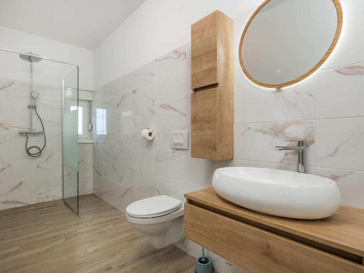 Holiday Home Villa Palma - Krk148 By Interhome Pinezići المظهر الخارجي الصورة