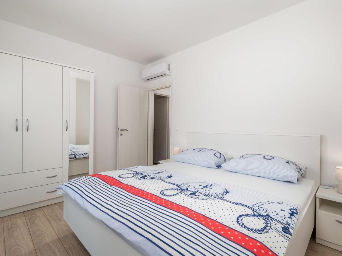 Holiday Home Villa Palma - Krk148 By Interhome Pinezići المظهر الخارجي الصورة